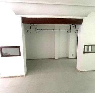 Local comercial en venta en Novelda