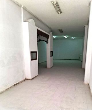 Local comercial en venta en Novelda