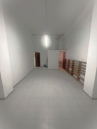 Local comercial en venta en Novelda