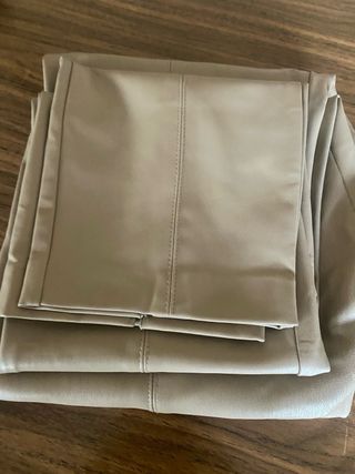 Pantalón Piel Sintética Beige Talla L