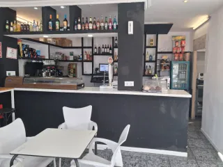 Bar cafetería sin cocina en bellavista