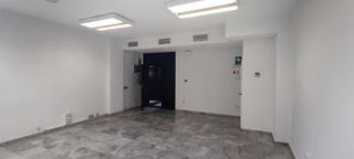 Oficina en alquiler en La Buhaira en Sevilla