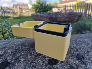 Caja para cartas Pokémon - Pikachu