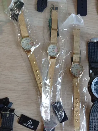 Lote de relojes están nuevos