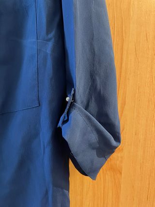 Camisa Stradivarius azul oscuro