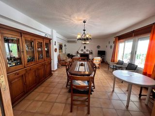 Chalet en venta en Elda