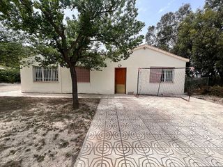 Chalet en venta en Elda