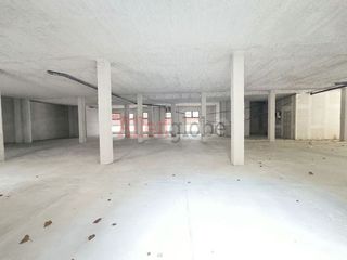 Local comercial en venta en Milán - Pumarín - Teatinos en Oviedo