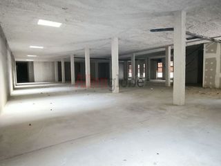 Local comercial en venta en Milán - Pumarín - Teatinos en Oviedo