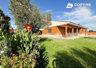 Chalet en venta en Novés