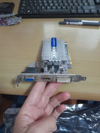 Tarjeta Gráfica Gigabyte Geforce 210 1GB DDR3