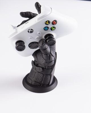 Soporte mando PS5 LA MANO DI JOHN