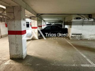 Garaje en alquiler en Estadi-Horta Vermella-Santa Anna en Vic