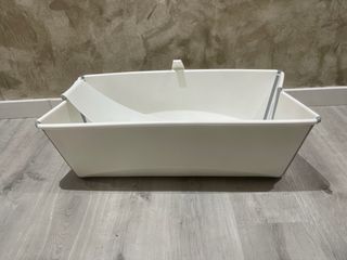 Bañera plegable para bebé marca Stokke