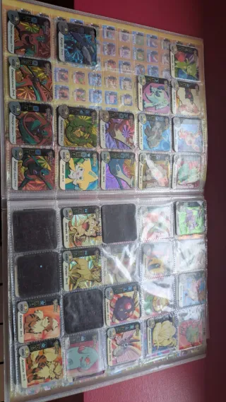 Álbum Pokémon Staks Panini.