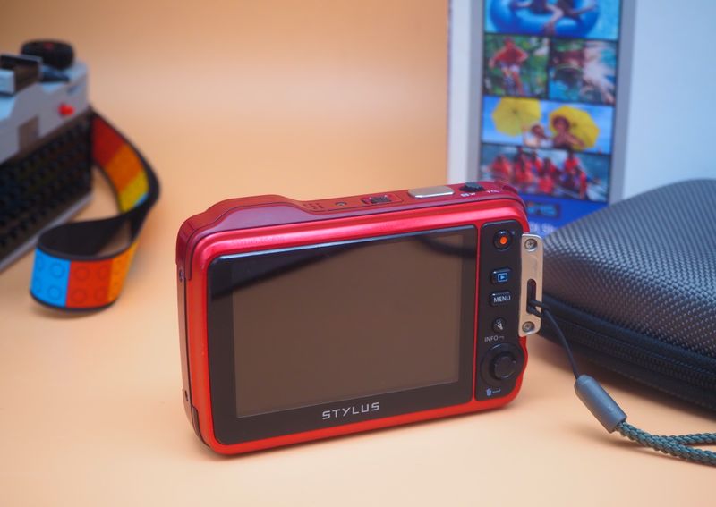 Olympus Tough TG-630 Roja afbeelding 7