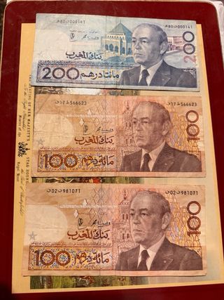 3 Billetes Marruecos 200 y 100 Dirhams