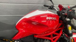 Ducati Monster 821 Roja