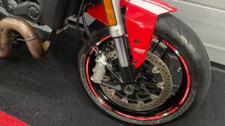 Ducati Monster 821 Roja