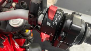 Ducati Monster 821 Roja