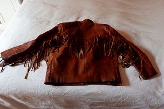 Cazadora cuero vintage flecos étnica