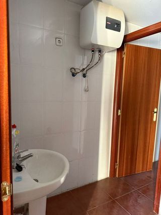 Nave industrial en alquiler en Reyes Católicos en Alcalá de Henares