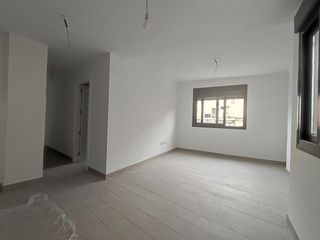 Piso en venta en El Juncal - Av. de la Paz en Sevilla