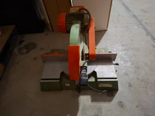 Ingletadora 220V para madera/aluminio