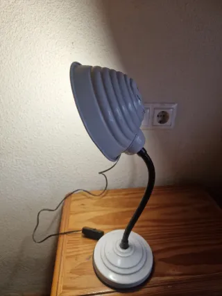 Flexo de mesa blanco y negro