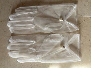 Guantes clásicos blancos
