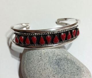 Pulsera Alpaca con Piedras Rojas