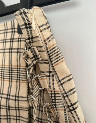 Falda short mini de cuadros Bershka