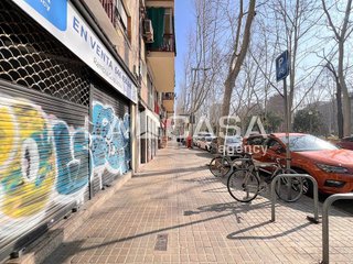 Local comercial en venta en La Verneda i la Pau en Barcelona
