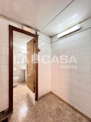 Local comercial en venta en La Verneda i la Pau en Barcelona