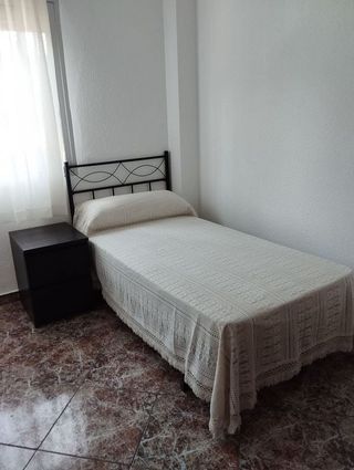 Piso en alquiler en Parque Mediterráneo - Santa Paula en Málaga