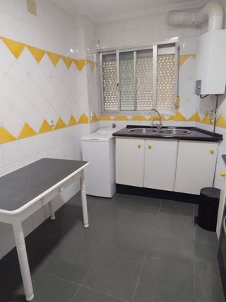 Piso en alquiler en Parque Mediterráneo - Santa Paula en Málaga