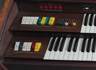 Órgano JEN Carousel 700 Madera