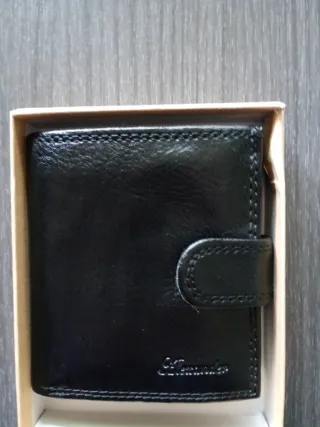 Cartera de piel negra para hombre