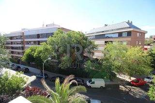 Piso en alquiler en Nueva España en Madrid