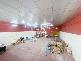 Nave industrial en venta en Lucena