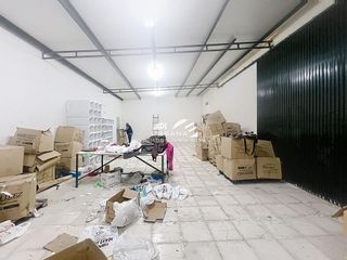 Nave industrial en venta en Lucena