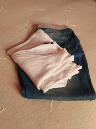 Conjunto chaqueta punto y vaqueros