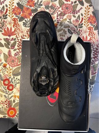 Botas Ciclismo Northwave Talla 44 color negro.