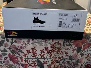 Botas Ciclismo Northwave Talla 44 color negro.