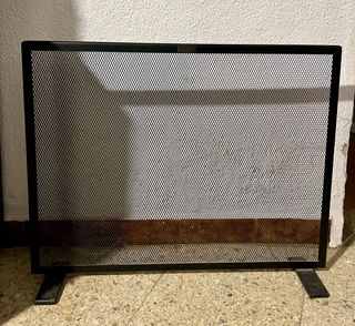 Pantalla salvachispas negra