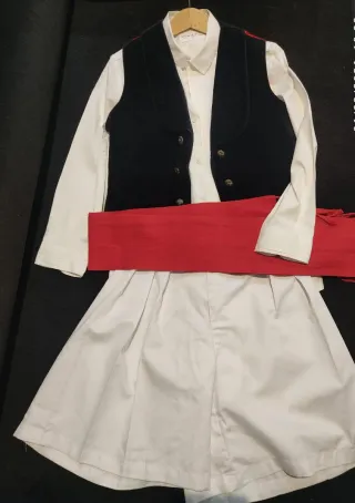 Traje Huertano Completo talla 8, esparteñas 34