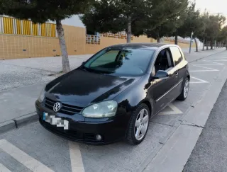 Volkswagen Golf 2004