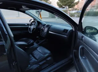 Volkswagen Golf 2004