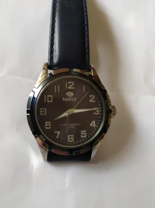 Reloj Marea Negro y Plateado