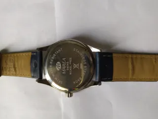 Reloj Marea Negro y Plateado